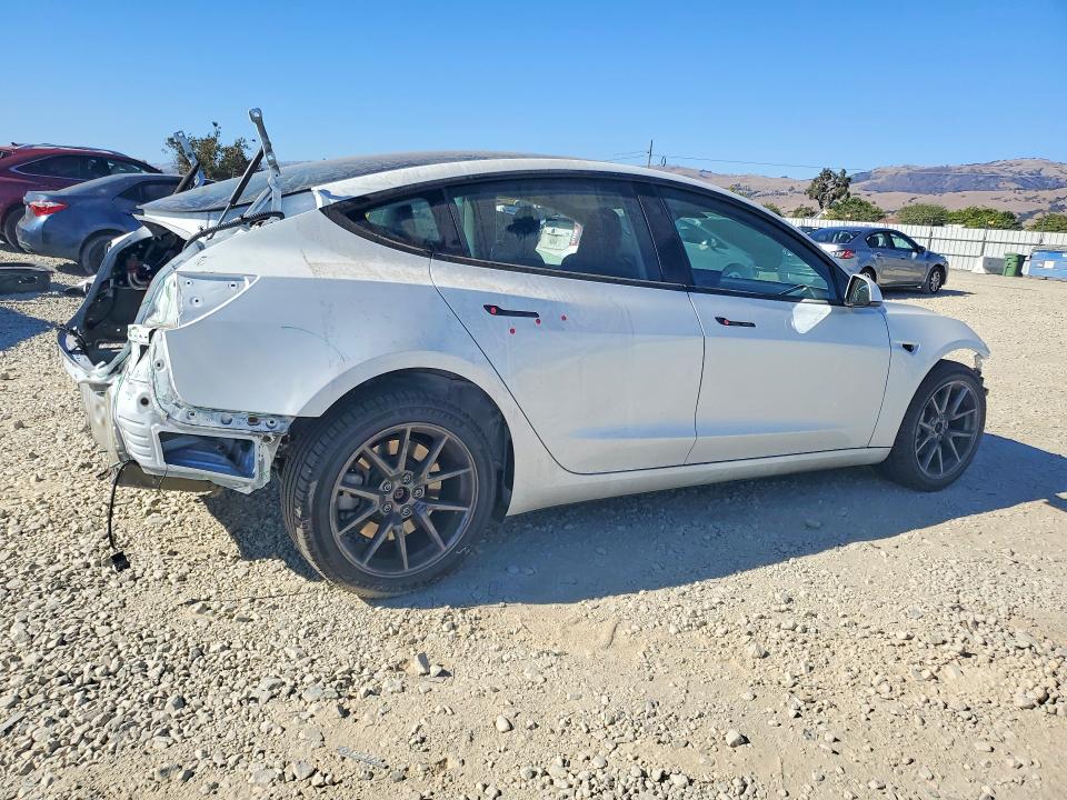 Продажа на аукционе авто 2023 Tesla Model 3, vin: 5YJ3E1EA1PF600883, номер лота: 61227606
