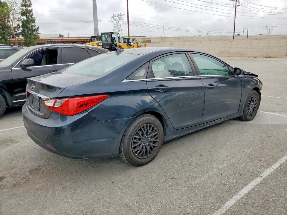 2011 Hyundai Sonata მანქანა იყიდება აუქციონზე, vin: 5NPEB4AC6BH017584, აუქციონის ნომერი: 85792655