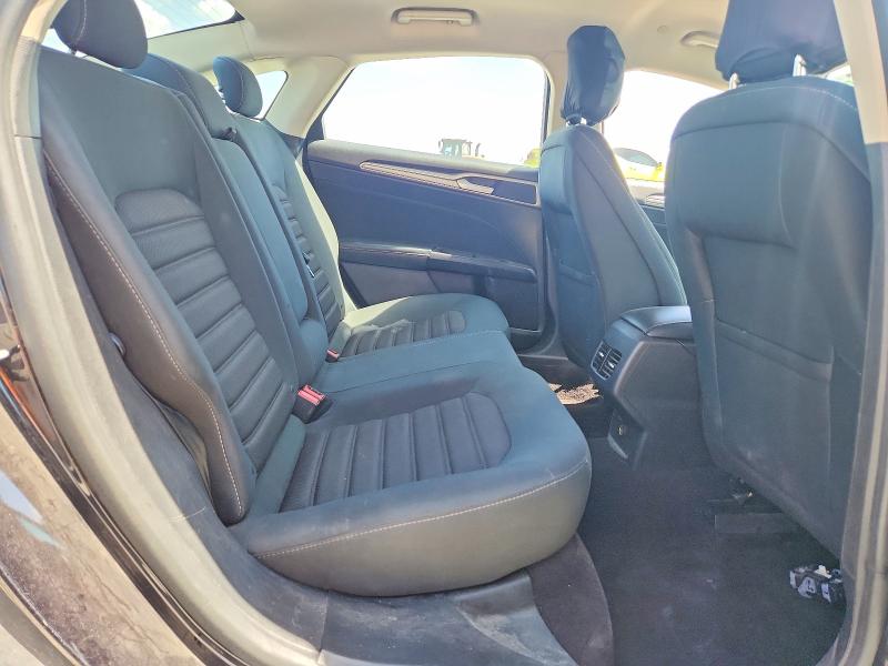 61027226 :رقم المزاد ، 3FA6P0LU5KR143801 vin ، 2019 Ford Fusion مزاد بيع