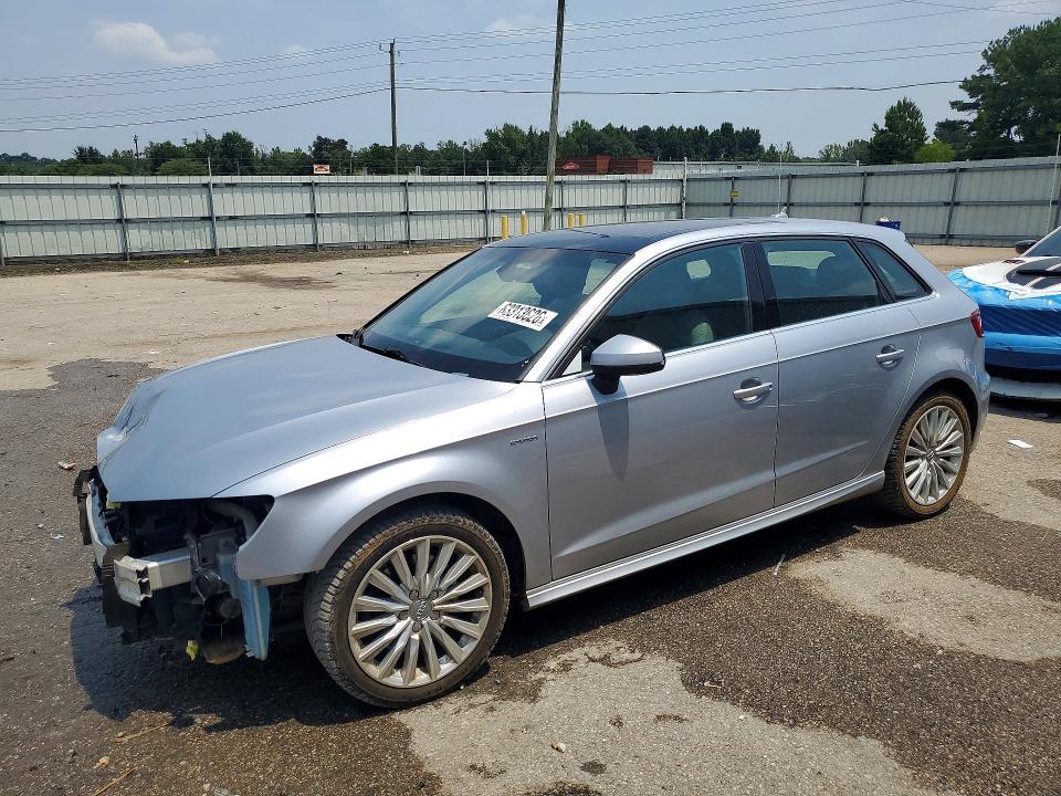 63313626 :رقم المزاد ، WAUTPBFF3HA055237 vin ، 2017 Audi A3 مزاد بيع