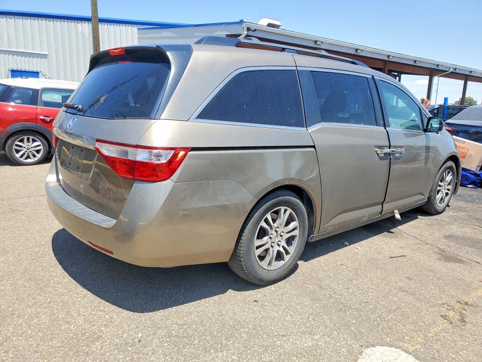 61047026 :رقم المزاد ، 5FNRL5H49BB032677 vin ، 2011 Honda Odyssey مزاد بيع