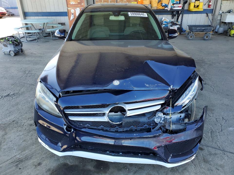 59908846 :رقم المزاد ، 55SWF4JB3HU226139 vin ، 2017 Mercedes-benz C مزاد بيع