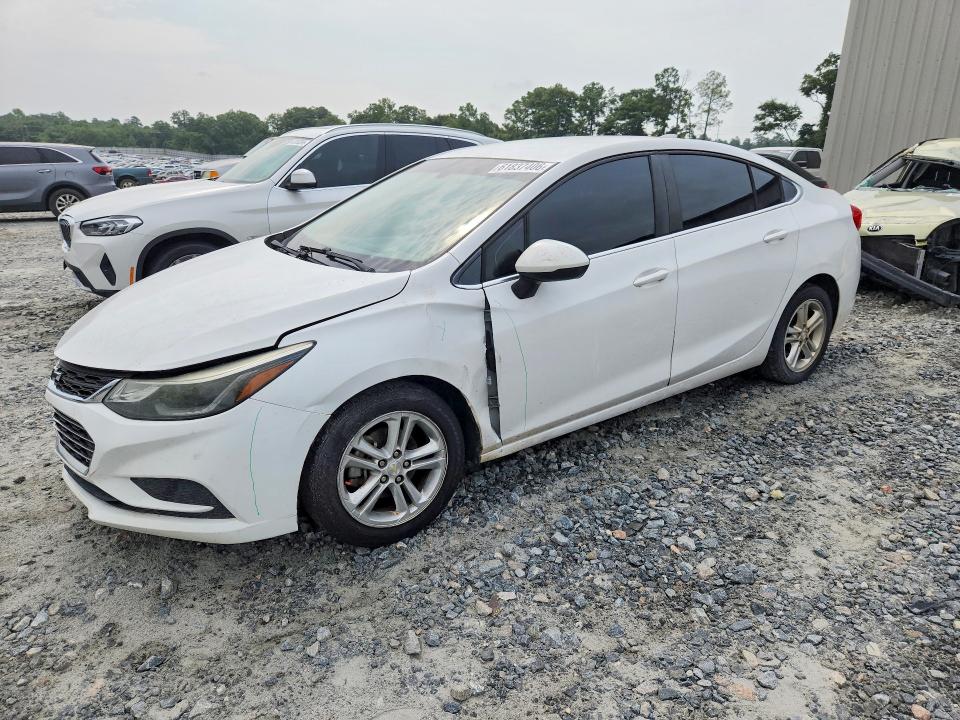 61837406 :رقم المزاد ، 1G1BE5SM6H7231228 vin ، 2017 Chevrolet Cruze مزاد بيع