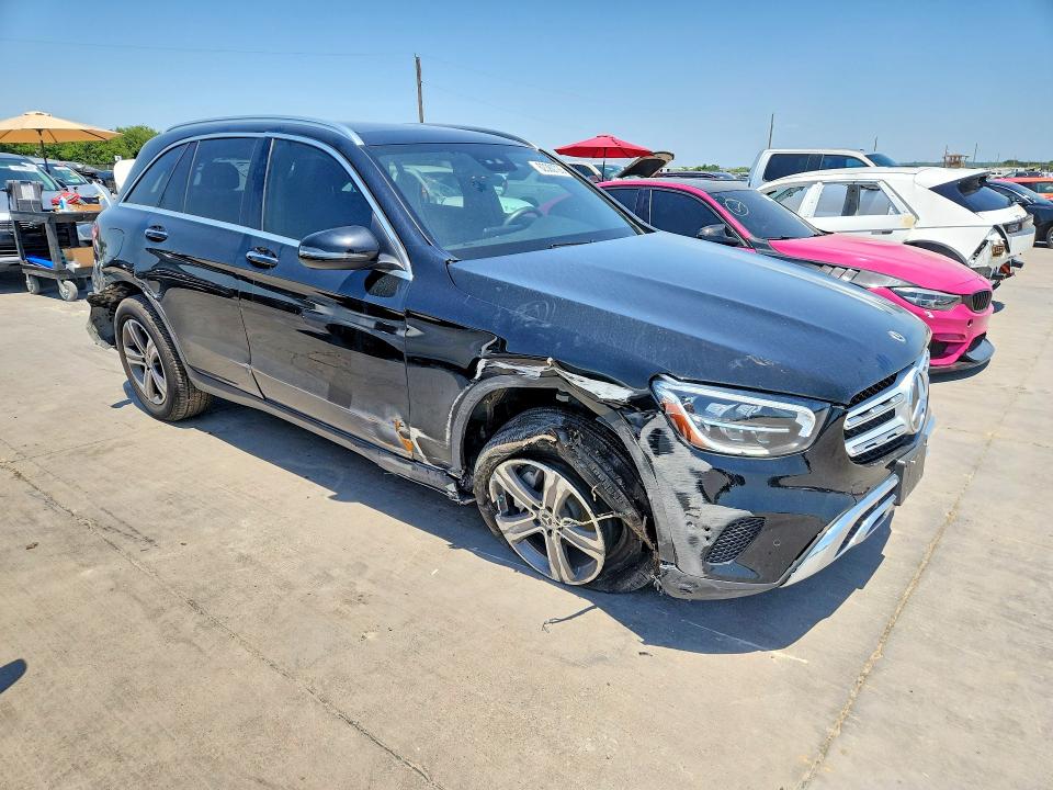 62380726 :رقم المزاد ، W1N0G8DB1MF927462 vin ، 2021 Mercedes-benz Glc مزاد بيع
