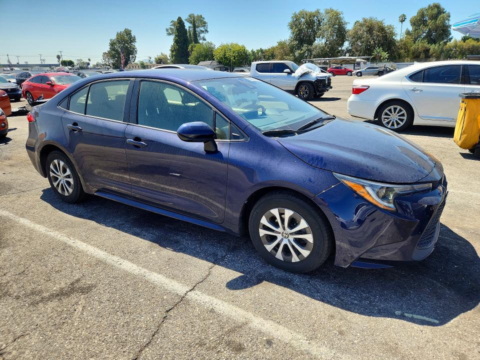60925496 :رقم المزاد ، JTDEAMDE2NJ041523 vin ، 2022 Toyota Corolla مزاد بيع