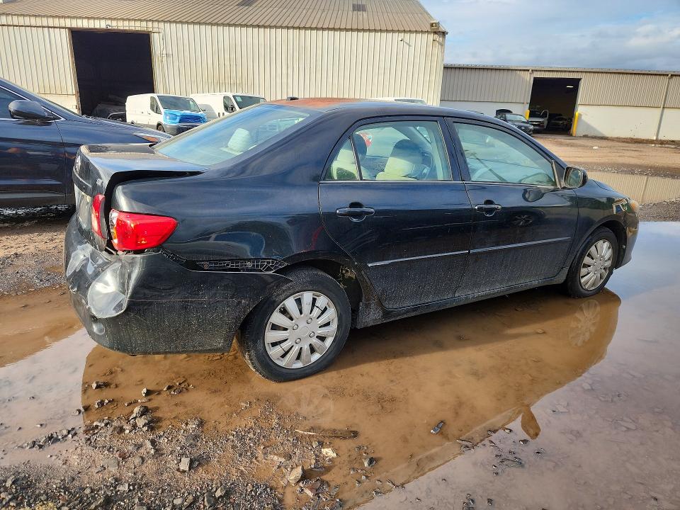 61694666 :رقم المزاد ، 1NXBU4EE8AZ386486 vin ، 2010 Toyota Corolla مزاد بيع