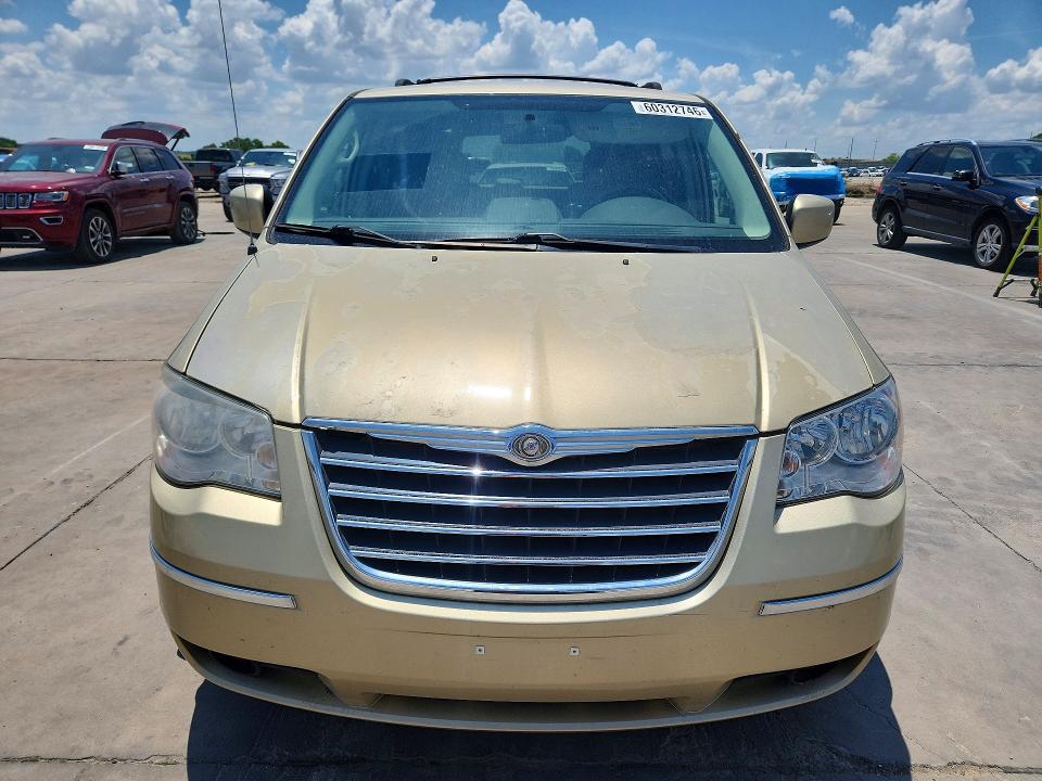 2010 Chrysler Town & Country მანქანა იყიდება აუქციონზე, vin: 2A4RR5DX3AR286025, აუქციონის ნომერი: 60312746