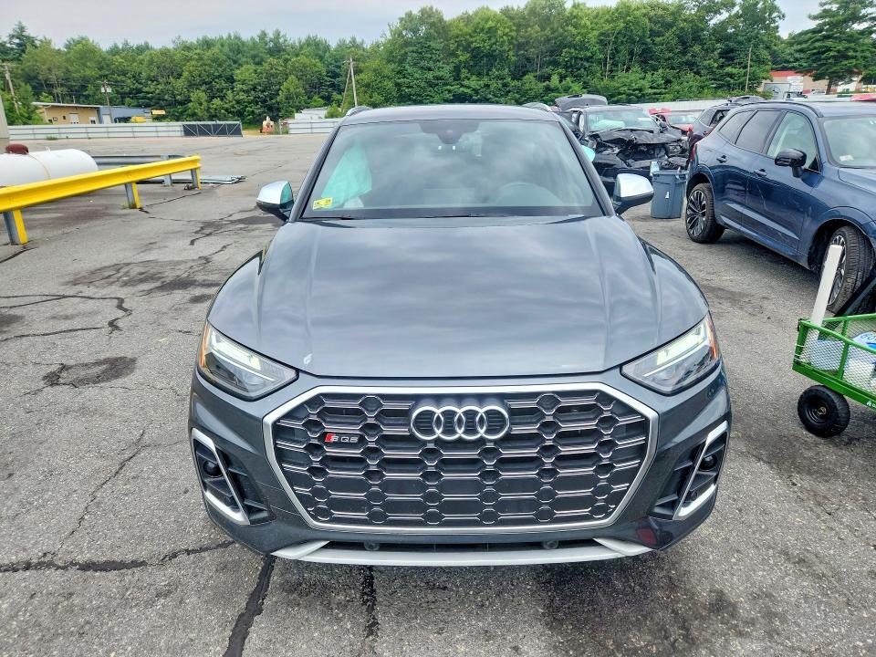 61792456 :رقم المزاد ، WA1A4AFY4N2100930 vin ، 2022 Audi Sq5 مزاد بيع