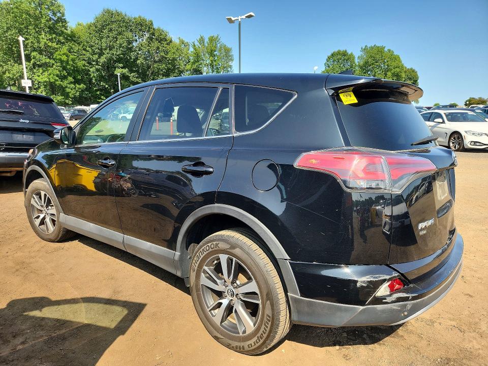 62565786 :رقم المزاد ، 2T3RFREV6JW803195 vin ، 2018 Toyota Rav4 مزاد بيع