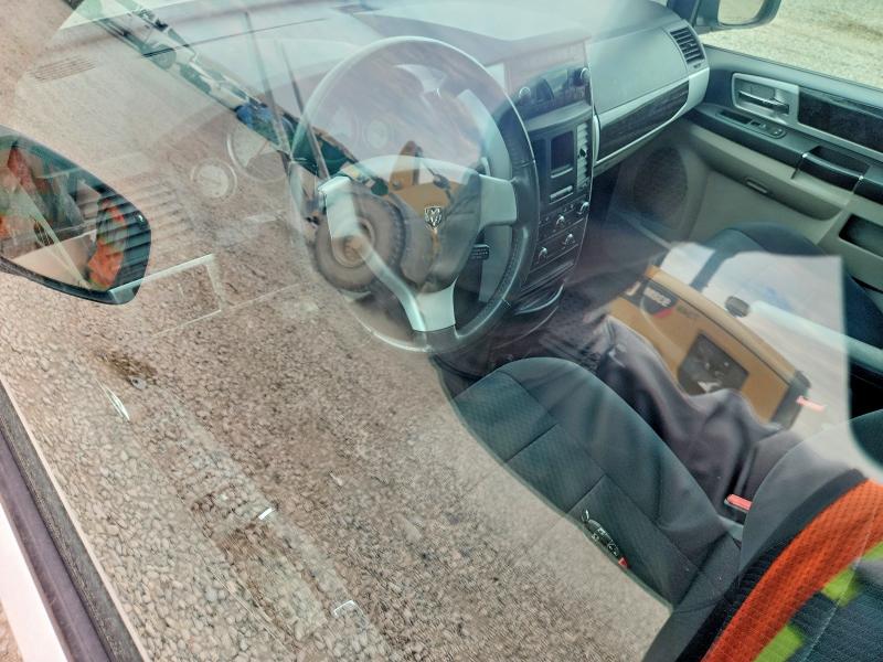 61916606 :رقم المزاد ، 2D4RN5D11AR445124 vin ، 2010 Dodge Grand Caravan مزاد بيع