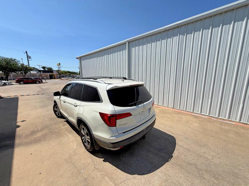 60892726 :رقم المزاد ، 5FNYF5H57GB007571 vin ، 2016 Honda Pilot مزاد بيع