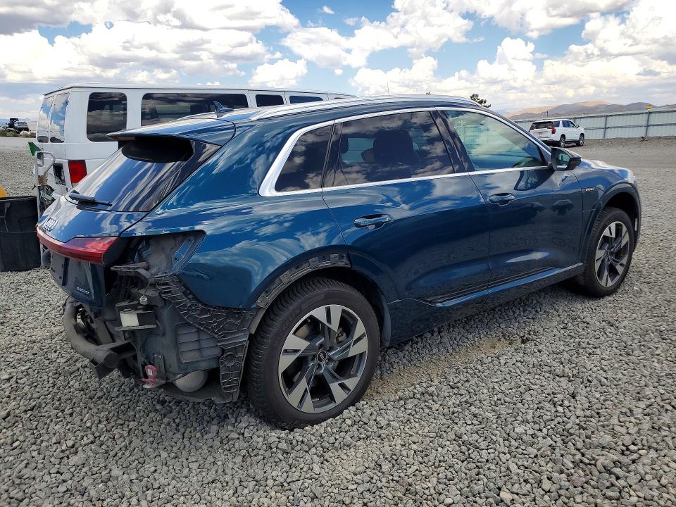 Продажа на аукционе авто 2021 Audi E-tron, vin: WA1VABGE4MB041252, номер лота: 61887926