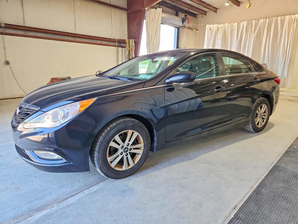 61078506 :رقم المزاد ، 5NPEB4ACXDH713397 vin ، 2013 Hyundai Sonata مزاد بيع