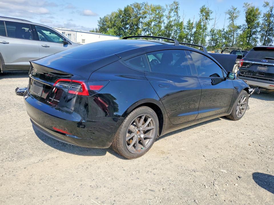 62081926 :رقم المزاد ، 5YJ3E1EB9NF337578 vin ، 2022 Tesla Model 3 مزاد بيع