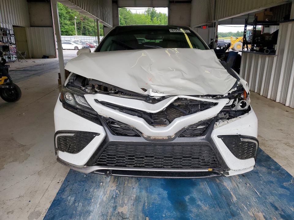 2022 Toyota Camry მანქანა იყიდება აუქციონზე, vin: 4T1K61AK7NU006662, აუქციონის ნომერი: 61236336