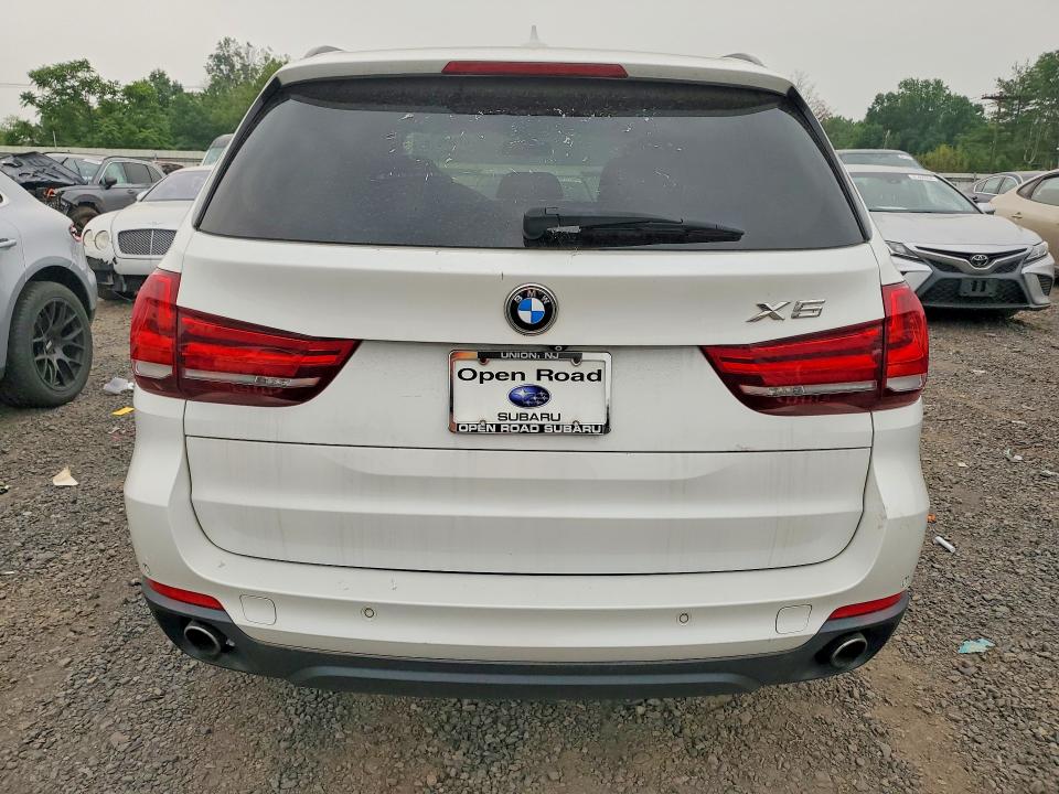 61108516 :رقم المزاد ، 5UXKR0C55F0K72055 vin ، 2015 Bmw X5 مزاد بيع