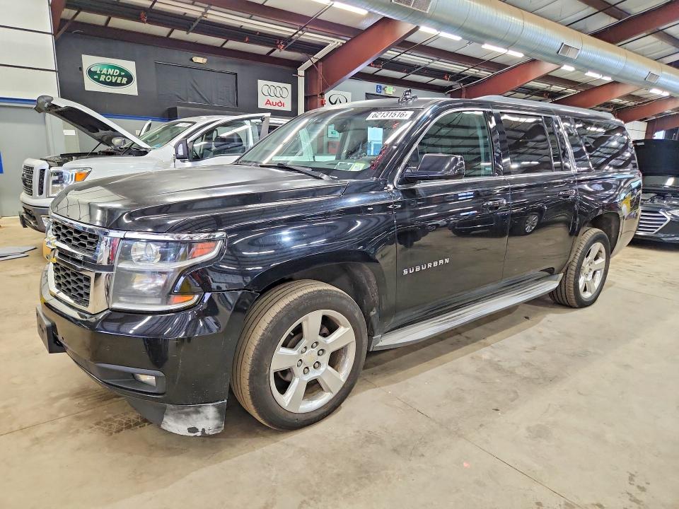 2015 Chevrolet Suburban მანქანა იყიდება აუქციონზე, vin: 1GNSKJKC8FR547643, აუქციონის ნომერი: 62131516