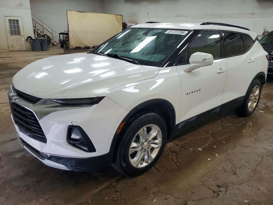 61737286 :رقم المزاد ، 3GNKBBRA8LS532966 vin ، 2020 Chevrolet Blazer مزاد بيع