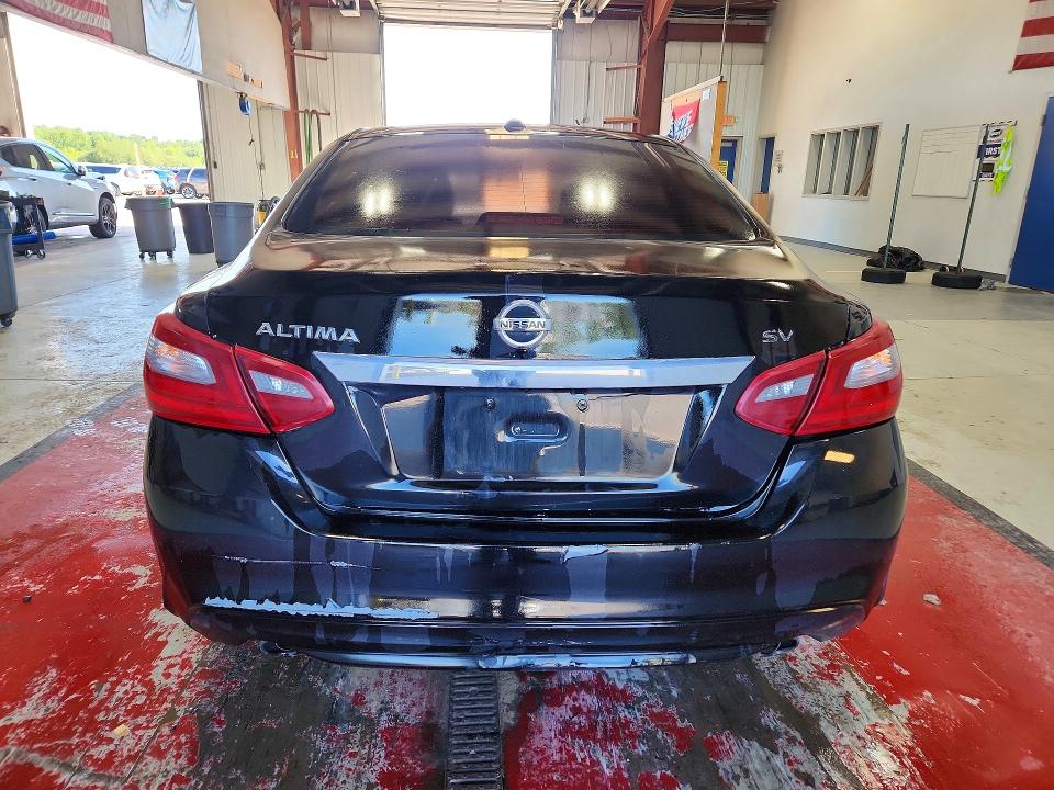2018 Nissan Altima მანქანა იყიდება აუქციონზე, vin: 1N4AL3AP2JC282270, აუქციონის ნომერი: 63171636