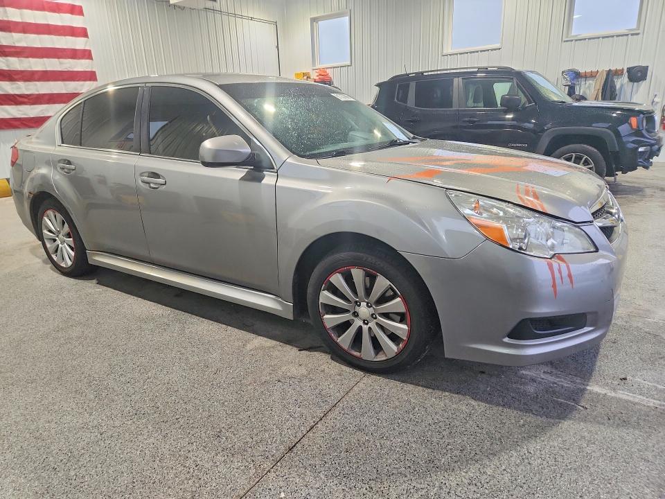 61737866 :رقم المزاد ، 4S3BMDJ6XB2214959 vin ، 2011 Subaru Legacy مزاد بيع