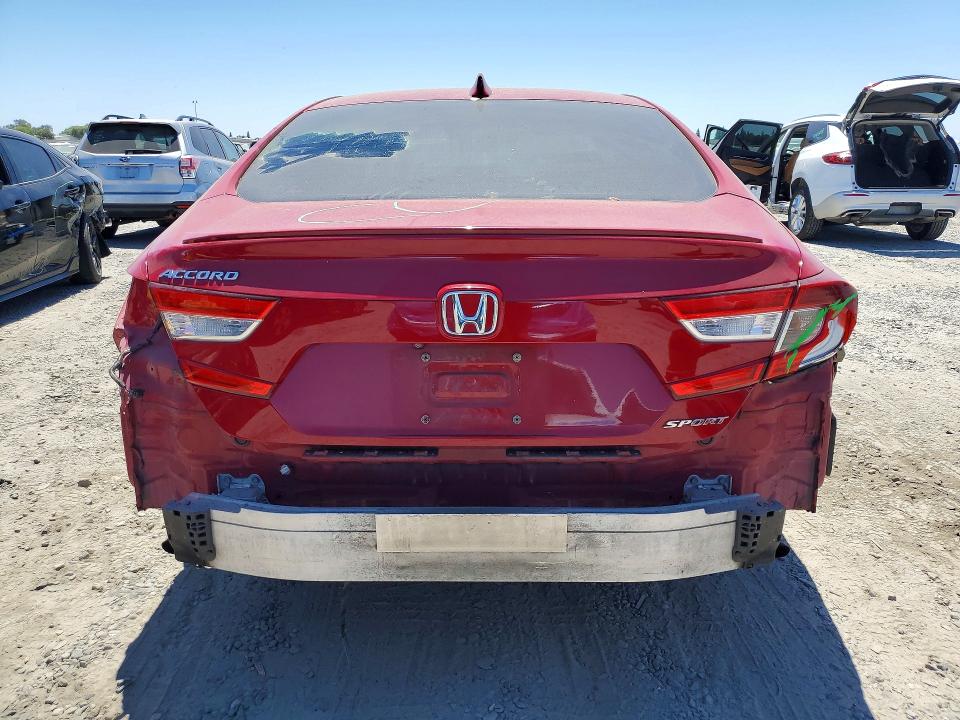 60506256 :رقم المزاد ، 1HGCV1F30JA205868 vin ، 2018 Honda Accord مزاد بيع
