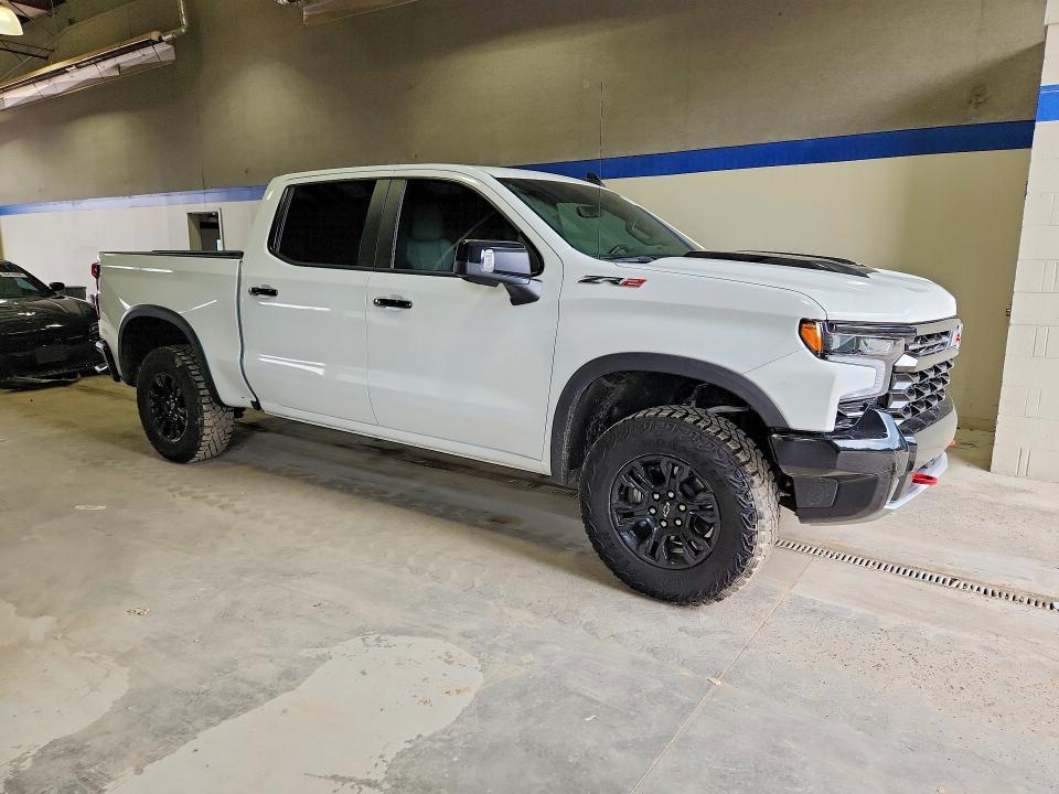 Продажа на аукционе авто 2022 Chevrolet Silverado, vin: 3GCUDHEL9NG560061, номер лота: 61729916