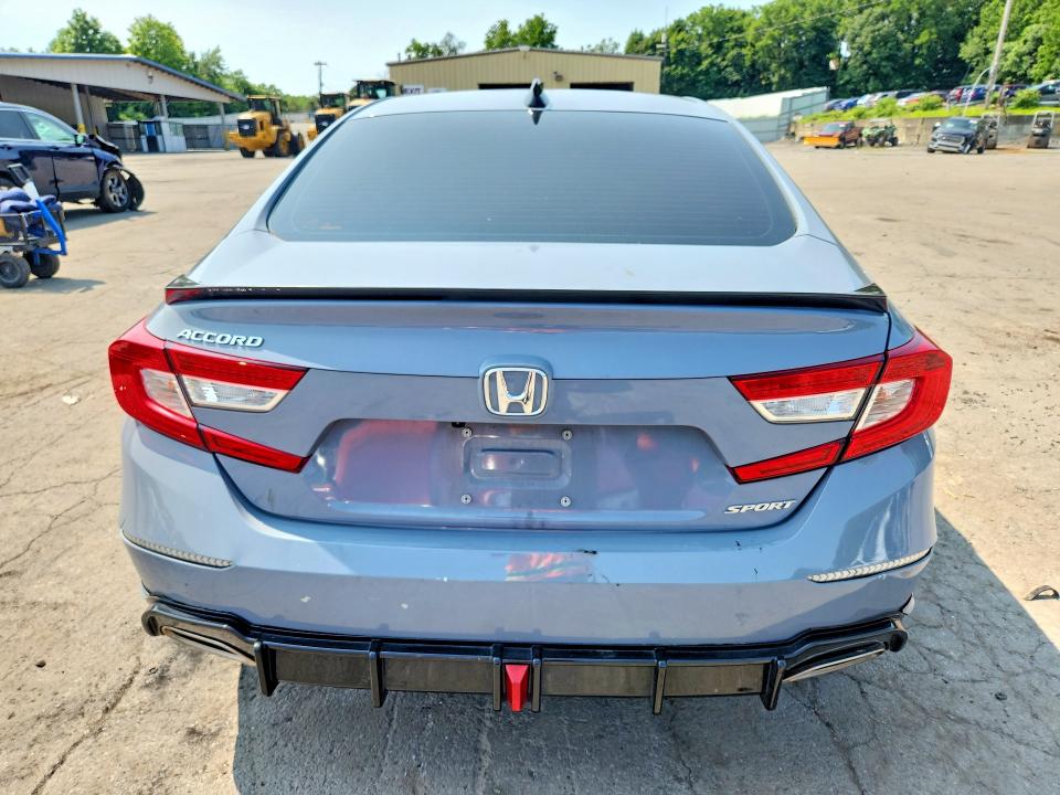 62528546 :رقم المزاد ، 1HGCV1F36NA112777 vin ، 2022 Honda Accord مزاد بيع