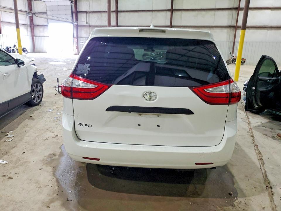 2019 Toyota Sienna მანქანა იყიდება აუქციონზე, vin: 5TDZZ3DC4KS988547, აუქციონის ნომერი: 60049226