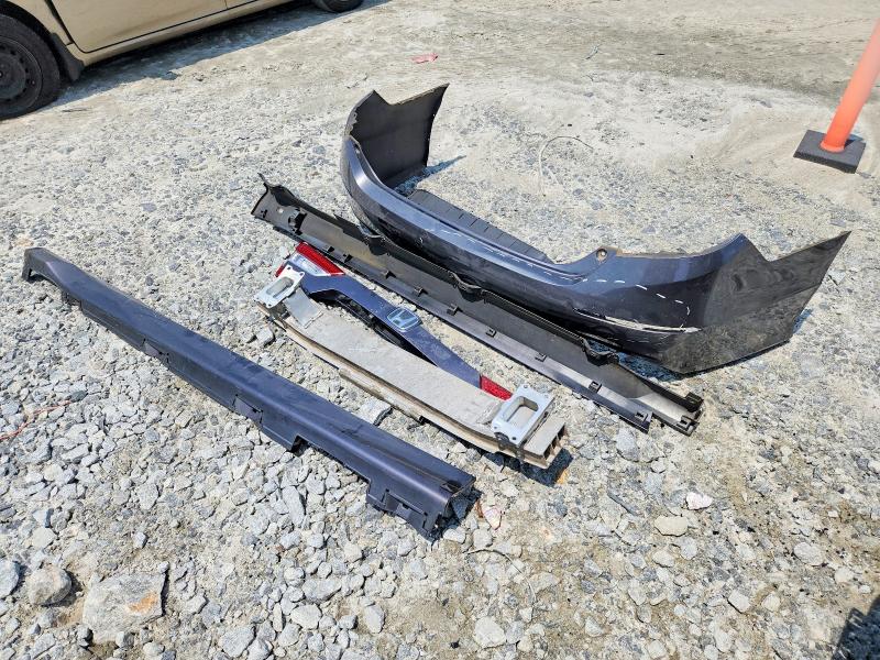 62746816 :رقم المزاد ، 1HGCV1F32JA093090 vin ، 2018 Honda Accord مزاد بيع