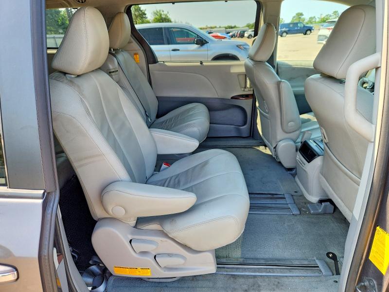59097046 :رقم المزاد ، 5TDYK3DC2ES491517 vin ، 2014 Toyota Sienna مزاد بيع