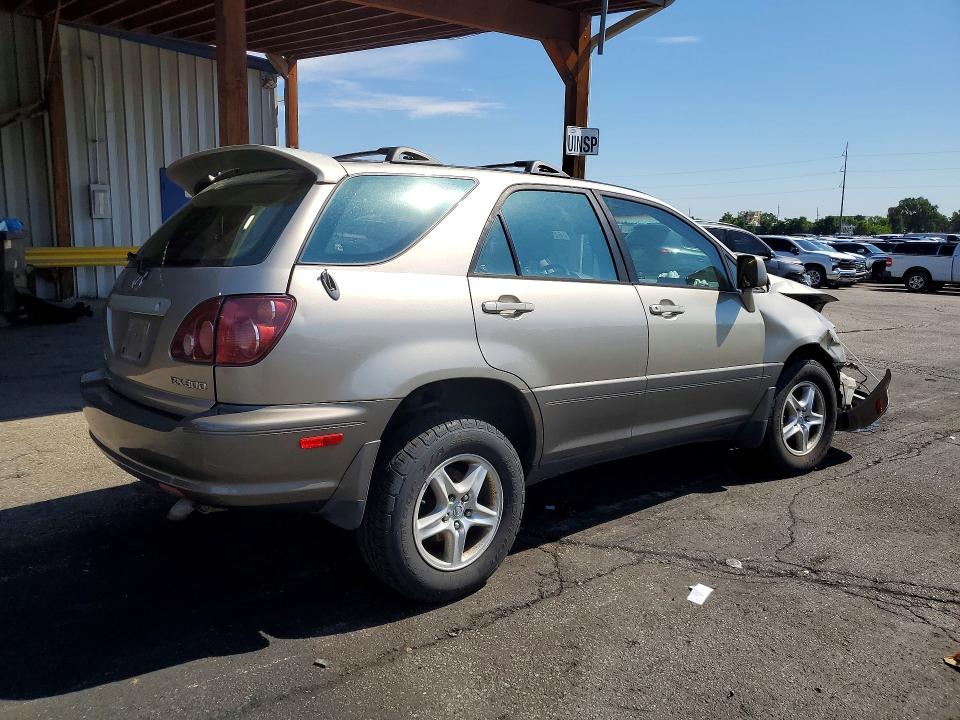 62947076 :رقم المزاد ، JT6HF10UXY0157175 vin ، 2000 Lexus Rx مزاد بيع
