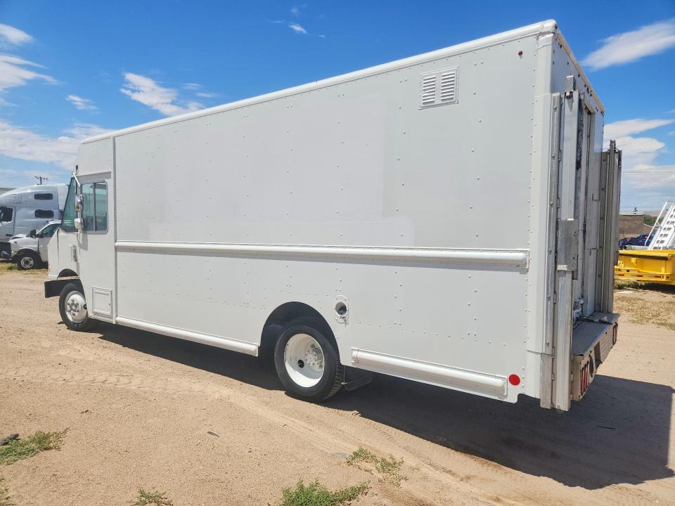 Продаж на аукціоні авто 2015 Freightliner Mt45 Chassis, vin: 4UZAC1DV3FCGX4544, номер лоту: 62855086