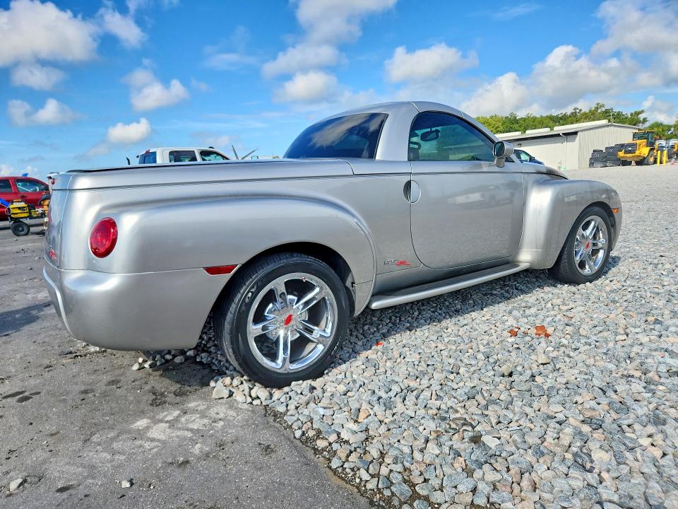 59603076 :رقم المزاد ، 1GCES14P04B109565 vin ، 2004 Chevrolet Ssr مزاد بيع