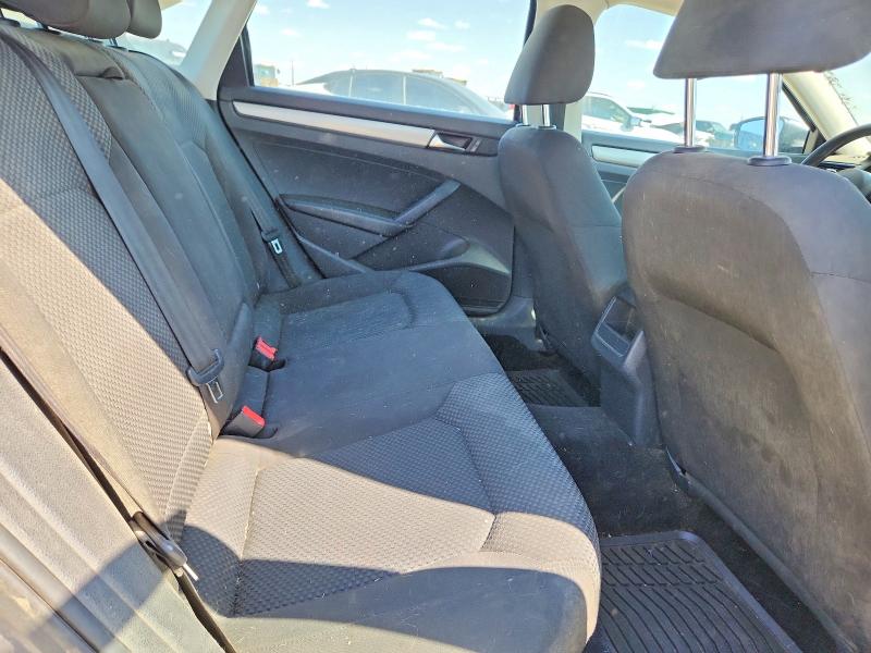 61413286 :رقم المزاد ، 1VWAP7A38DC012531 vin ، 2013 Volkswagen Passat مزاد بيع