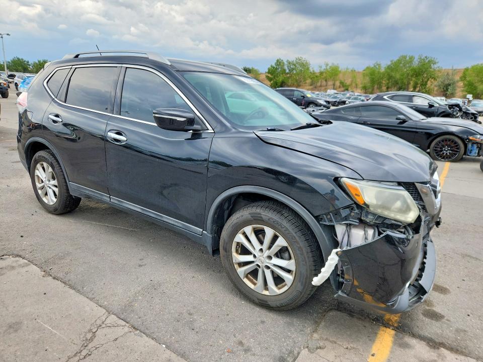 62972426 :رقم المزاد ، 5N1AT2MV2FC811864 vin ، 2015 Nissan Rogue مزاد بيع