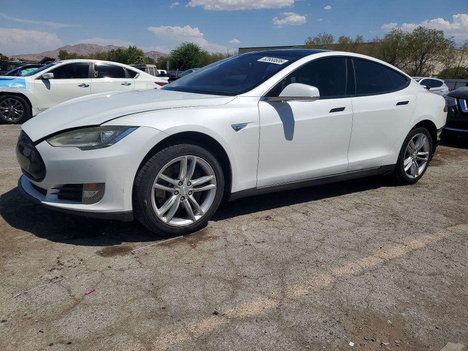 2013 Tesla Model S მანქანა იყიდება აუქციონზე, vin: 5YJSA1CPXDFP10339, აუქციონის ნომერი: 62658606