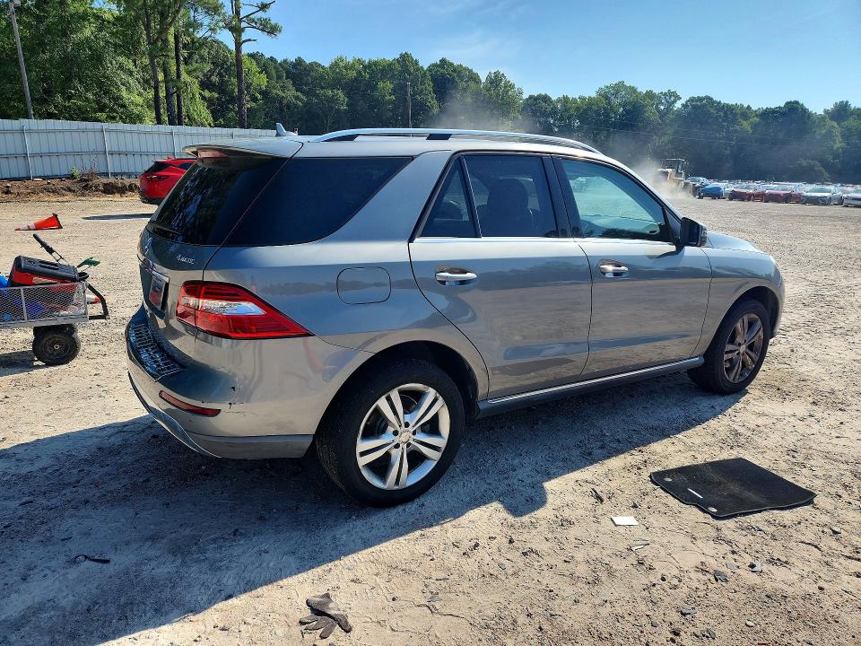 2013 Mercedes-benz Ml მანქანა იყიდება აუქციონზე, vin: 4JGDA5HB7DA212097, აუქციონის ნომერი: 59919946