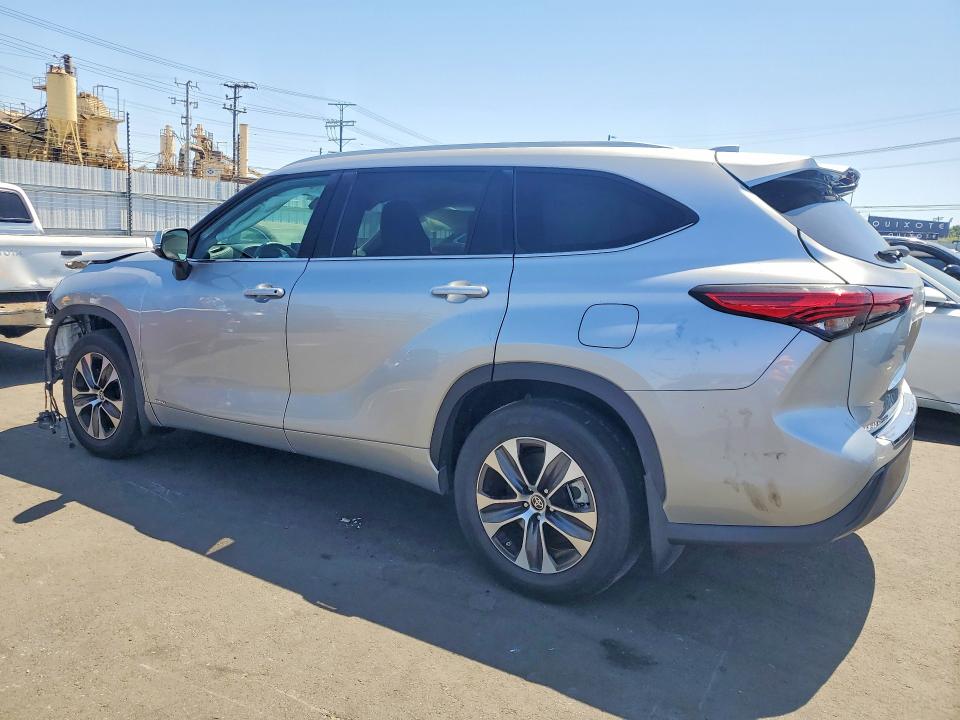 61984796 :رقم المزاد ، 5TDHBRCH5NS557834 vin ، 2022 Toyota Highlander Hybrid مزاد بيع