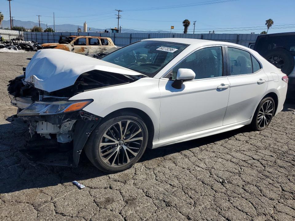 60273296 :رقم المزاد ، 4T1B11HK1KU843634 vin ، 2019 Toyota Camry مزاد بيع