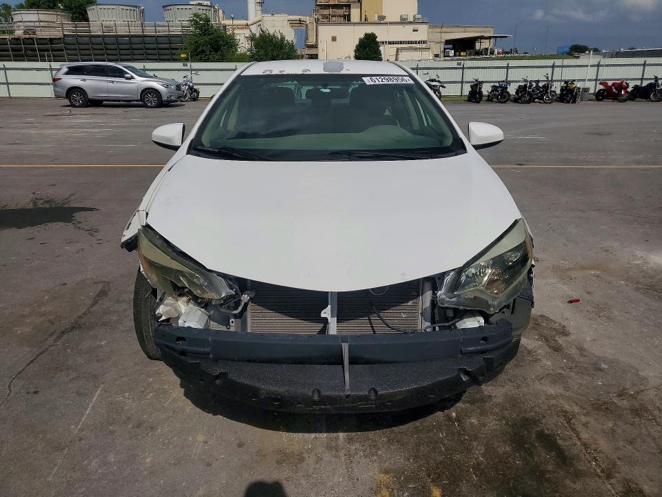 61298956 :رقم المزاد ، 5YFBURHE3FP246153 vin ، 2015 Toyota Corolla مزاد بيع