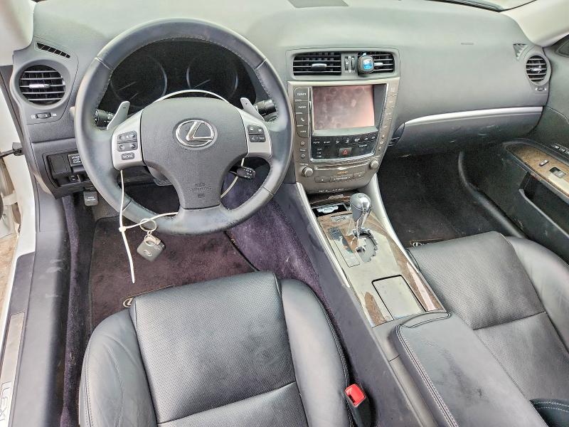 61476526 :رقم المزاد ، JTHFF2C29F2532084 vin ، 2015 Lexus Is مزاد بيع
