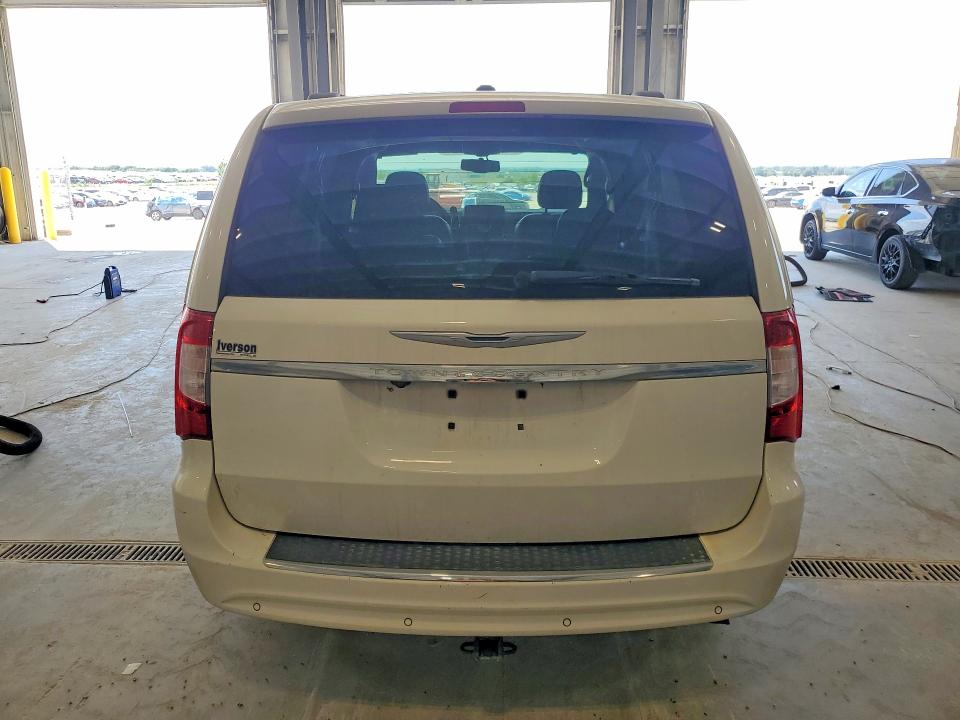 60855796 :رقم المزاد ، 2C4RC1CG7DR641722 vin ، 2013 Chrysler Town & Country مزاد بيع