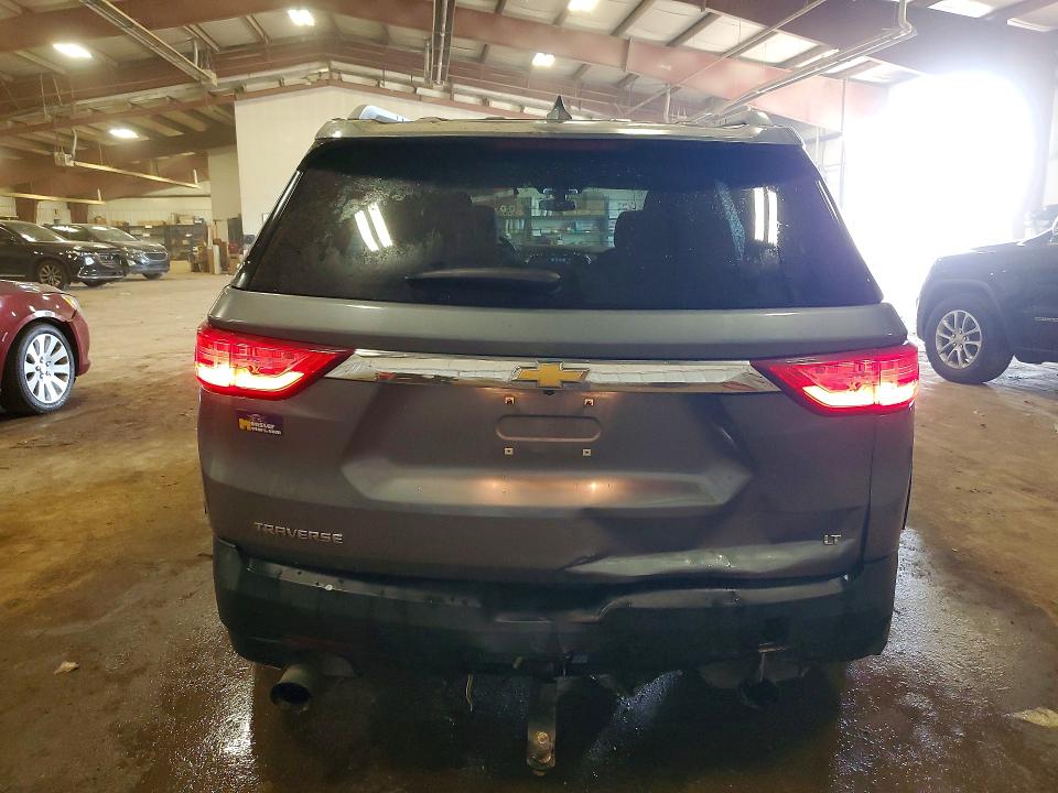 61366276 :رقم المزاد ، 1GNERGKW5JJ112043 vin ، 2018 Chevrolet Traverse مزاد بيع