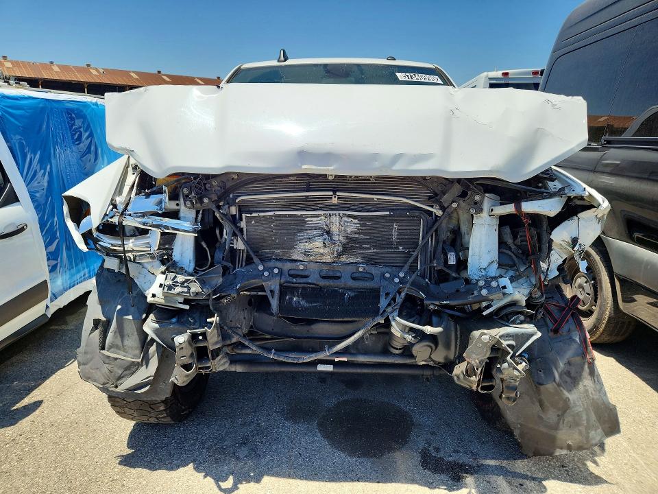 57340996 :رقم المزاد ، 3C6UR5DJXNG231831 vin ، 2022 Ram 2500 مزاد بيع