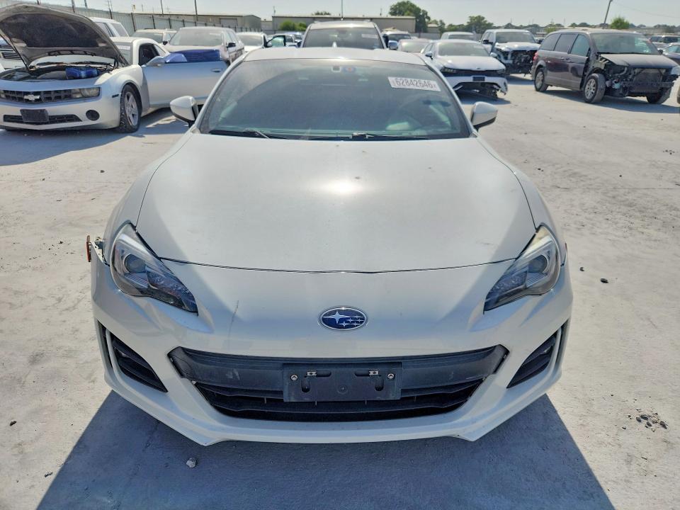 62842646 :رقم المزاد ، JF1ZCAC18H8606352 vin ، 2017 Subaru Brz مزاد بيع