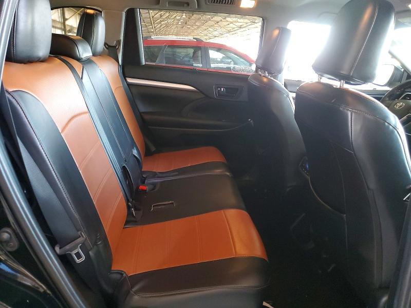 Продаж на аукціоні авто 2019 Toyota Highlander, vin: 5TDBZRFH4KS961104, номер лоту: 59720476
