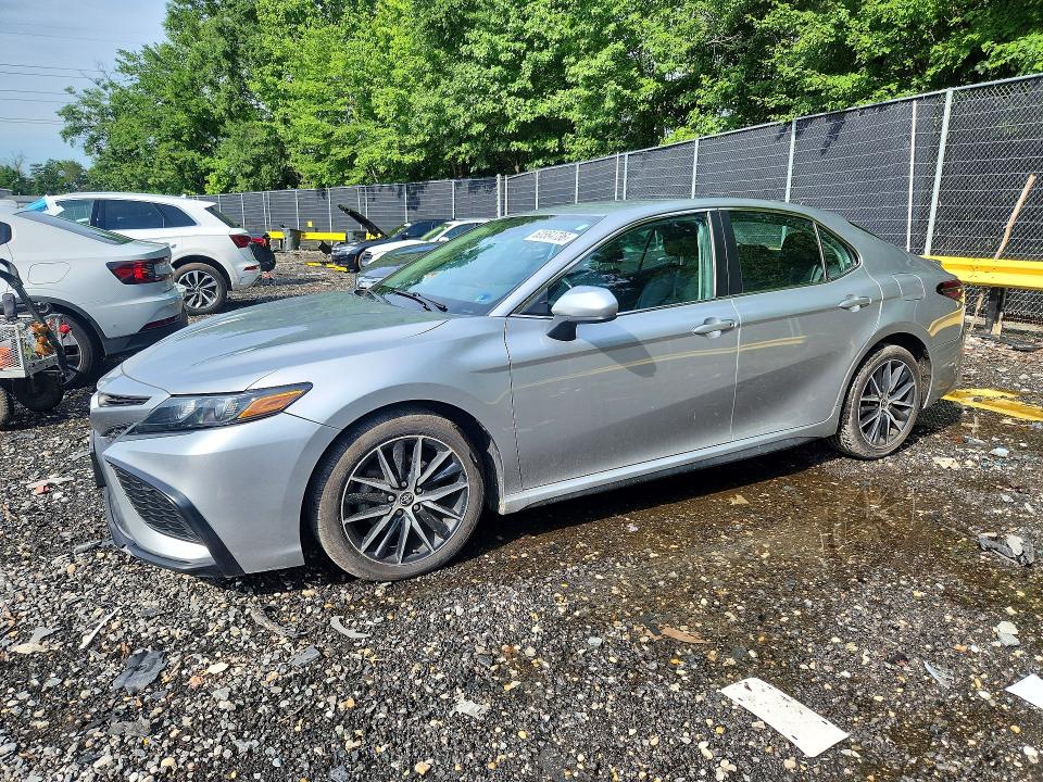 Продаж на аукціоні авто 2021 Toyota Camry, vin: 4T1G11AK3MU584955, номер лоту: 60564736
