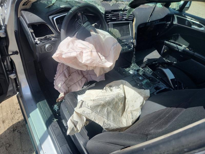 61303766 :رقم المزاد ، 3FA6P0HD2LR160811 vin ، 2020 Ford Fusion مزاد بيع
