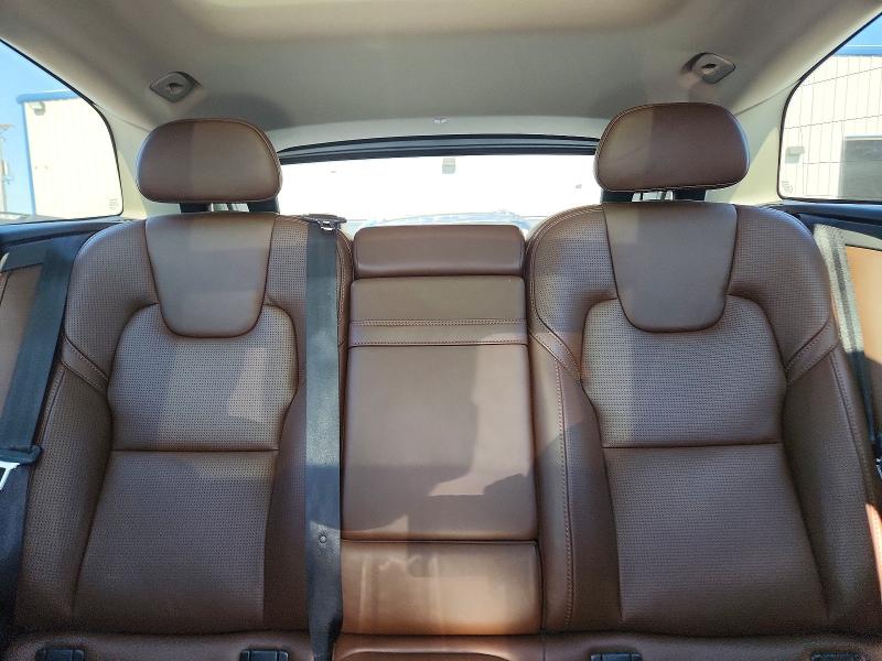 Продажа на аукционе авто 2018 Volvo Xc60, vin: YV4A22RL7J1020715, номер лота: 60833266