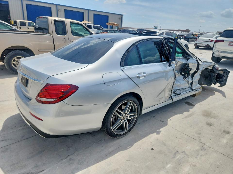 Продаж на аукціоні авто 2020 Mercedes-benz E, vin: W1KZF8DB5LA817694, номер лоту: 63000176